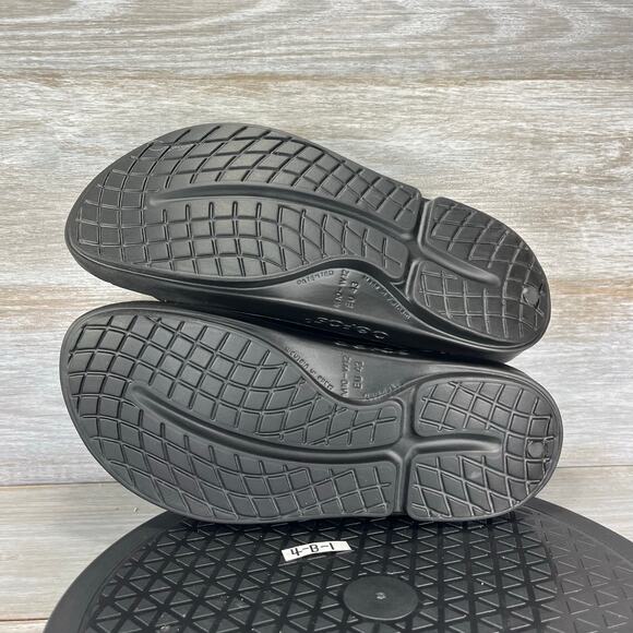 OOFOS Men's OOAHH Black Recovery Slide Sandals Size 10 - Picture 8 of 8